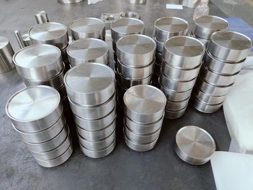 آخرین اخبار شرکت در مورد ویژگی‌ها و کاربردهای حلقه‌های آهنگری آلیاژ تیتانیوم و آهنگری‌های تیتانیوم